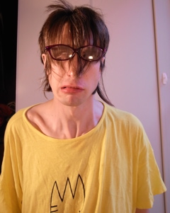 me13